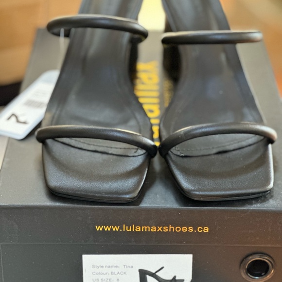 BNWT Black Strappy Sandals - Picture 4 of 4